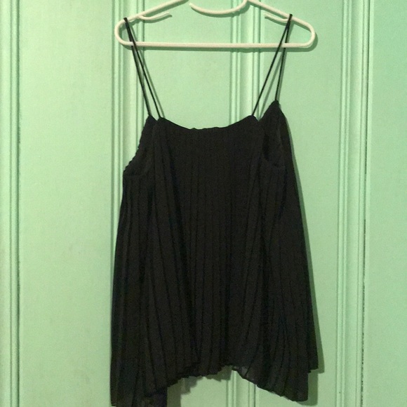 Black Ruffle tank top // Abercrombie & Fitch // XS - Picture 2 of 5